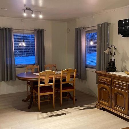 Koselig Hus I Sentrum Av Olderfjord Russenes Exterior foto