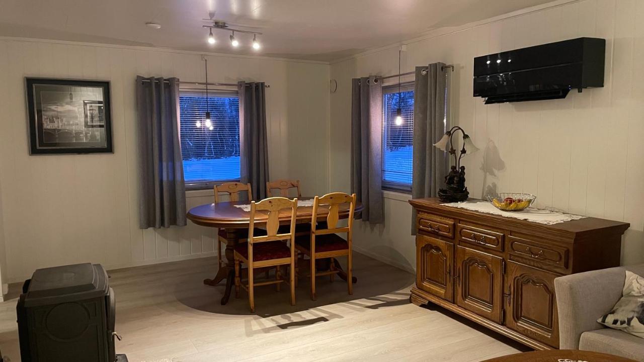 Koselig Hus I Sentrum Av Olderfjord Russenes Exterior foto