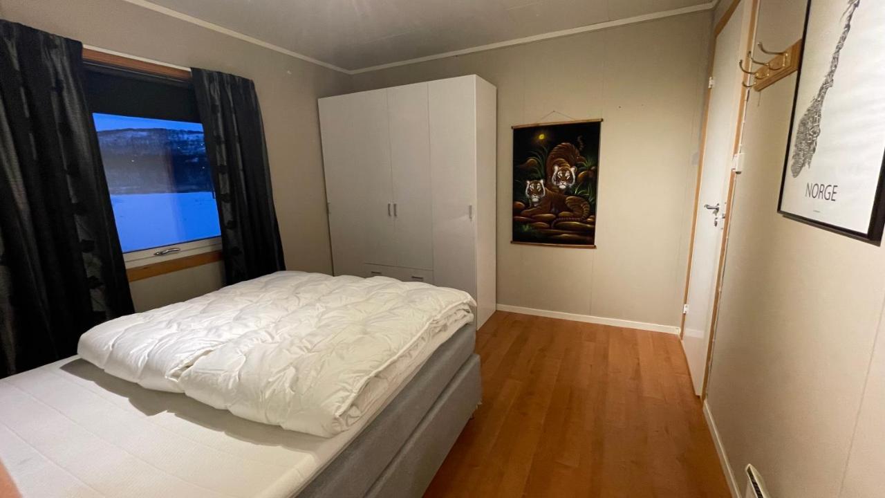 Koselig Hus I Sentrum Av Olderfjord Russenes Exterior foto